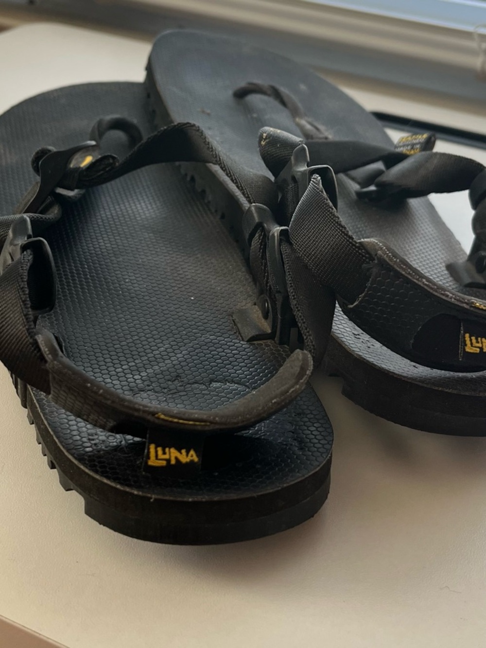 Luna Sandals Middle Bear Edition - Picture 2 of 3